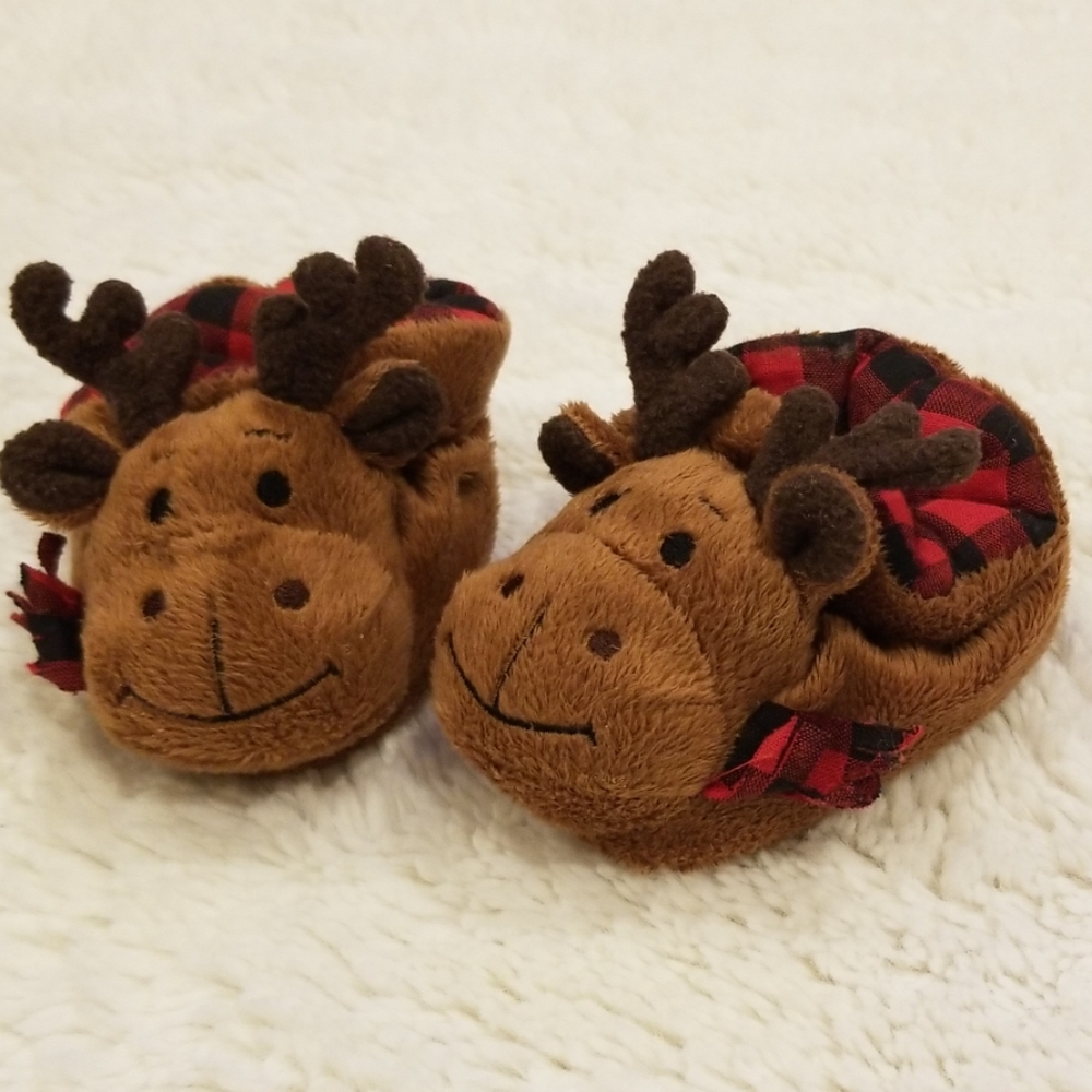 🎉 Infant Moose plaid slippers EUC